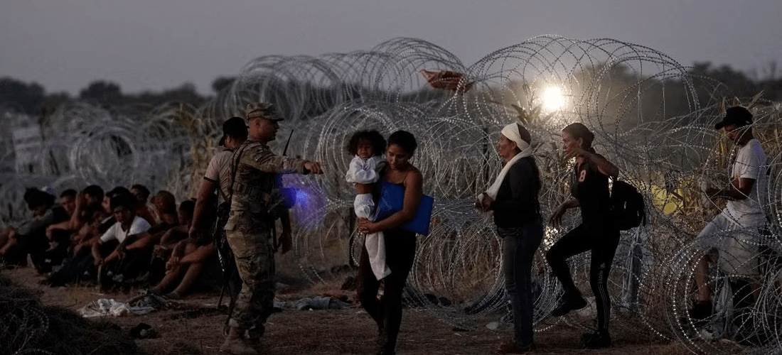 Texas cierra el cruce fronterizo para frenar el paso de migrantes Texas cierra el cruce fronterizo para frenar el paso de migrantes