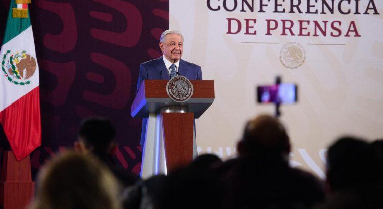 AMLO critica a Texas por venta de armas y pide a migrantes no creer en amenazas