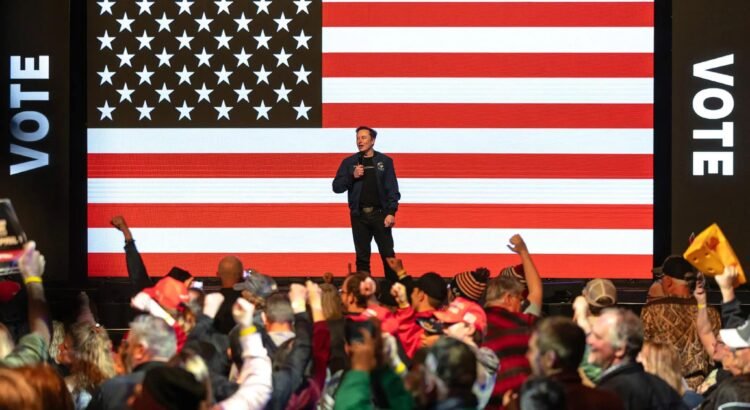 Elon Musk entregó cheques de un millón de dólares a dos votantes en Wisconsin