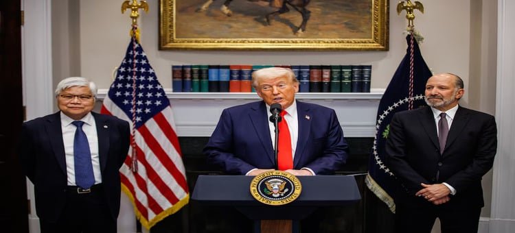 Trump anuncia inversión china en EU de 100.000 millones del de fabricante de chips TSMC