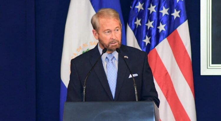 Estados Unidos ratifica a Ronald Johnson como embajador en México