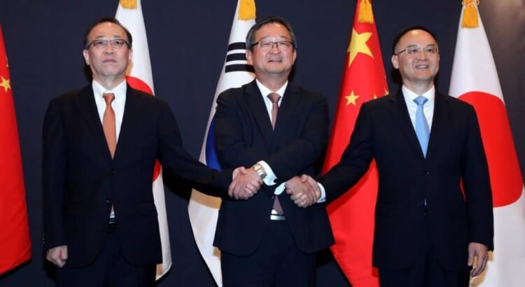 Japón, Corea del Sur y China se alían contra aranceles de Trump