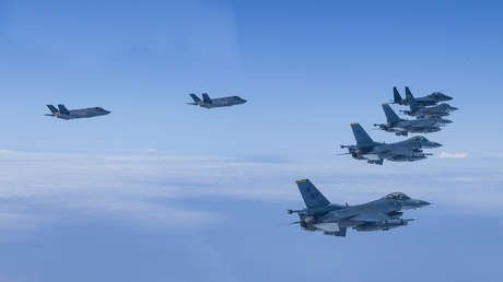 Estados Unidos traslada aviones de combate a Medio Oriente