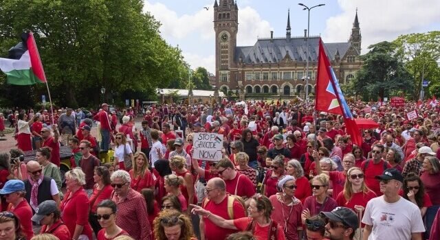 Miles de personas protestan en Holanda para exigir que su gobierno tome acciones contra Israel
