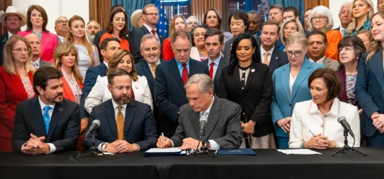Texas restringe la propiedad y el alquiler de propiedades por parte de chinos.