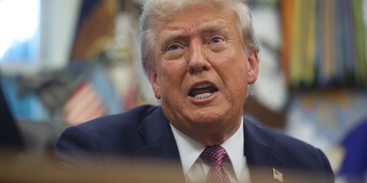 Trump rechaza aclarar si es el autor de su supuesta carta a Epstein. Trump rechaza aclarar si es el autor de su supuesta carta a Epstein.