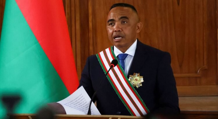 El líder del golpe de Estado en Madagascar jura como nuevo presidente