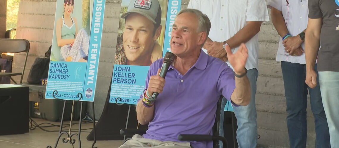 Gobernador Abbott asiste a la tercera caminata anual de concientización sobre el fentanilo