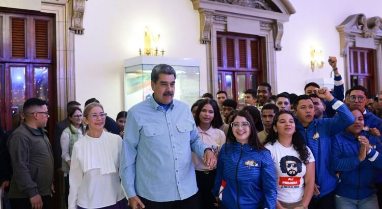 Maduro afirma que “no van a poder con Venezuela” y evita hablar sobre el Cartel de los Soles