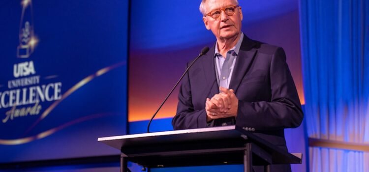 Presidente Eighmy: ‘Gracias por todo lo que hacen para el progreso de la Universidad de Texas en San Antonio’