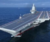 China pone en servicio su tercer portaaviones operativo