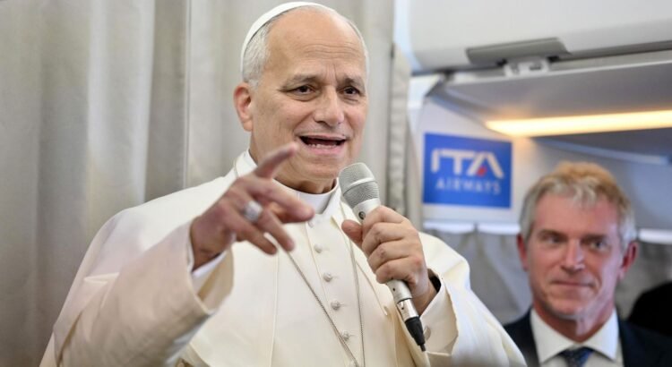 El papa llama a EE.UU. a evitar un ataque militar en Venezuela El papa llama a EE.UU. a evitar un ataque militar en Venezuela