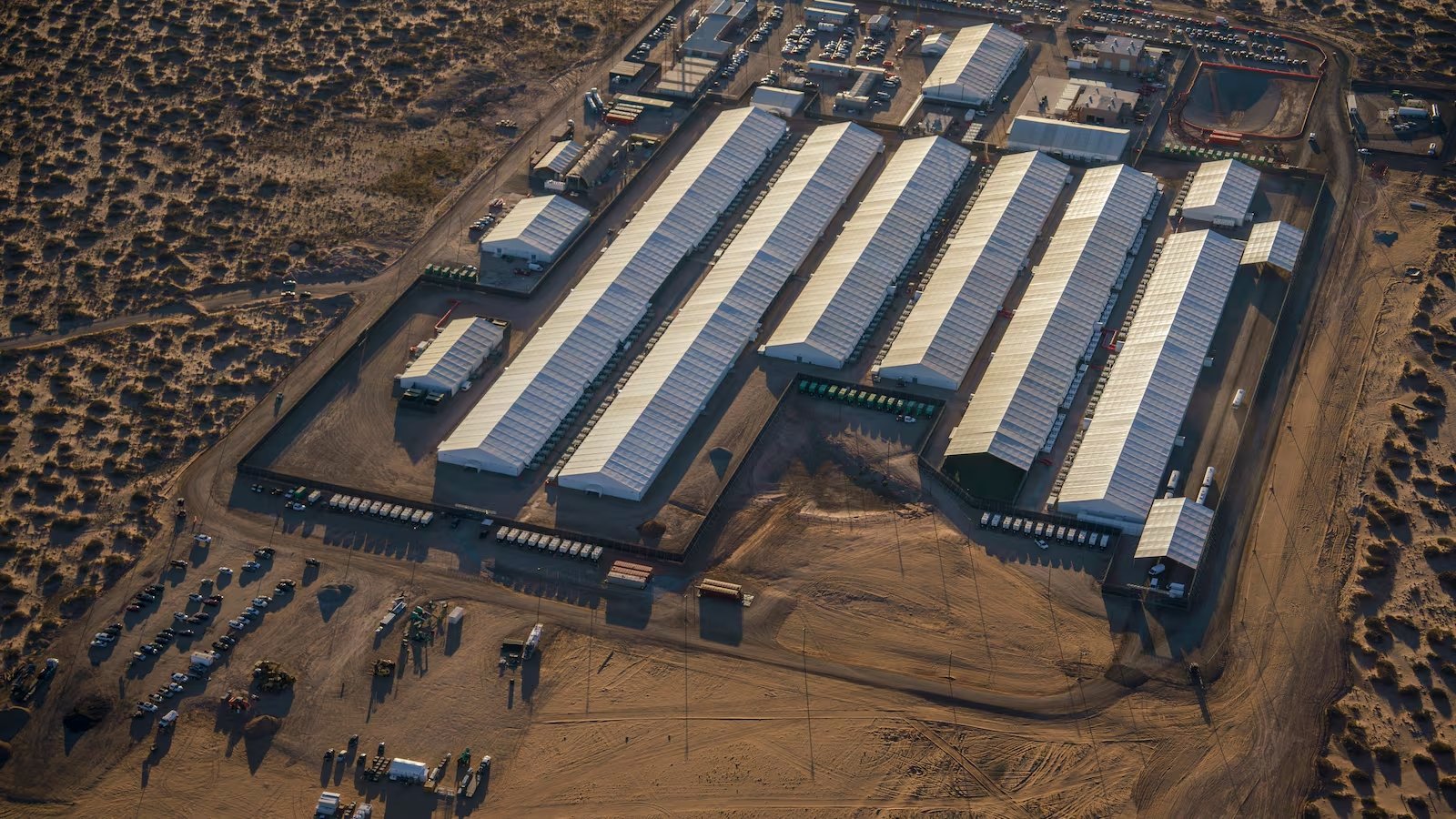 La administración Trump cerrará una controvertida cárcel de ICE en Texas, según informes.